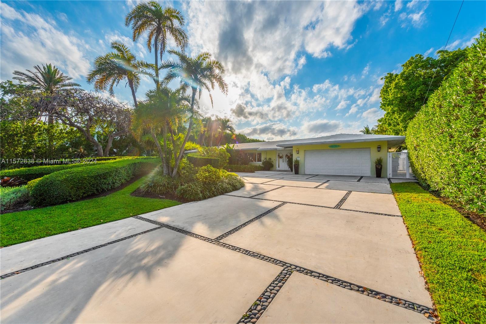 TROPICAL ISLE HOMES SUB 4 - Residential