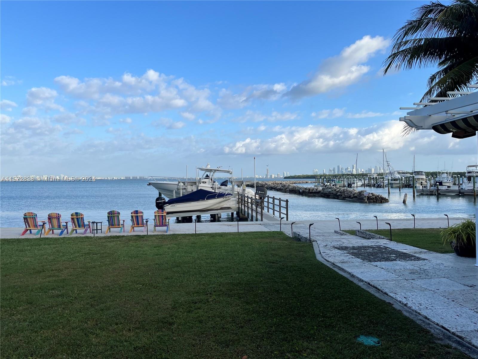 TROPICAL ISLE HOMES SUB 4 - Residential