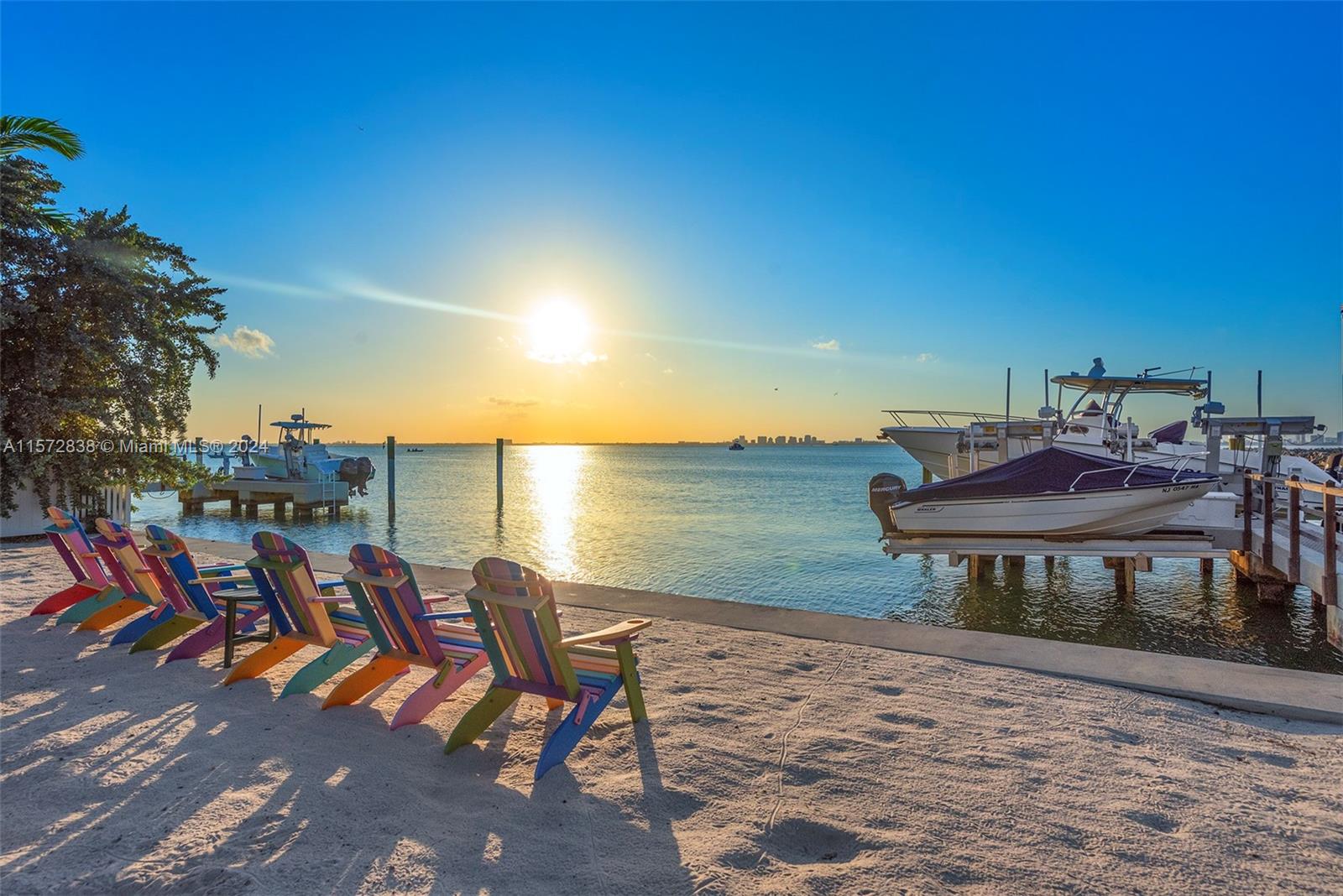 TROPICAL ISLE HOMES SUB 4 - Residential