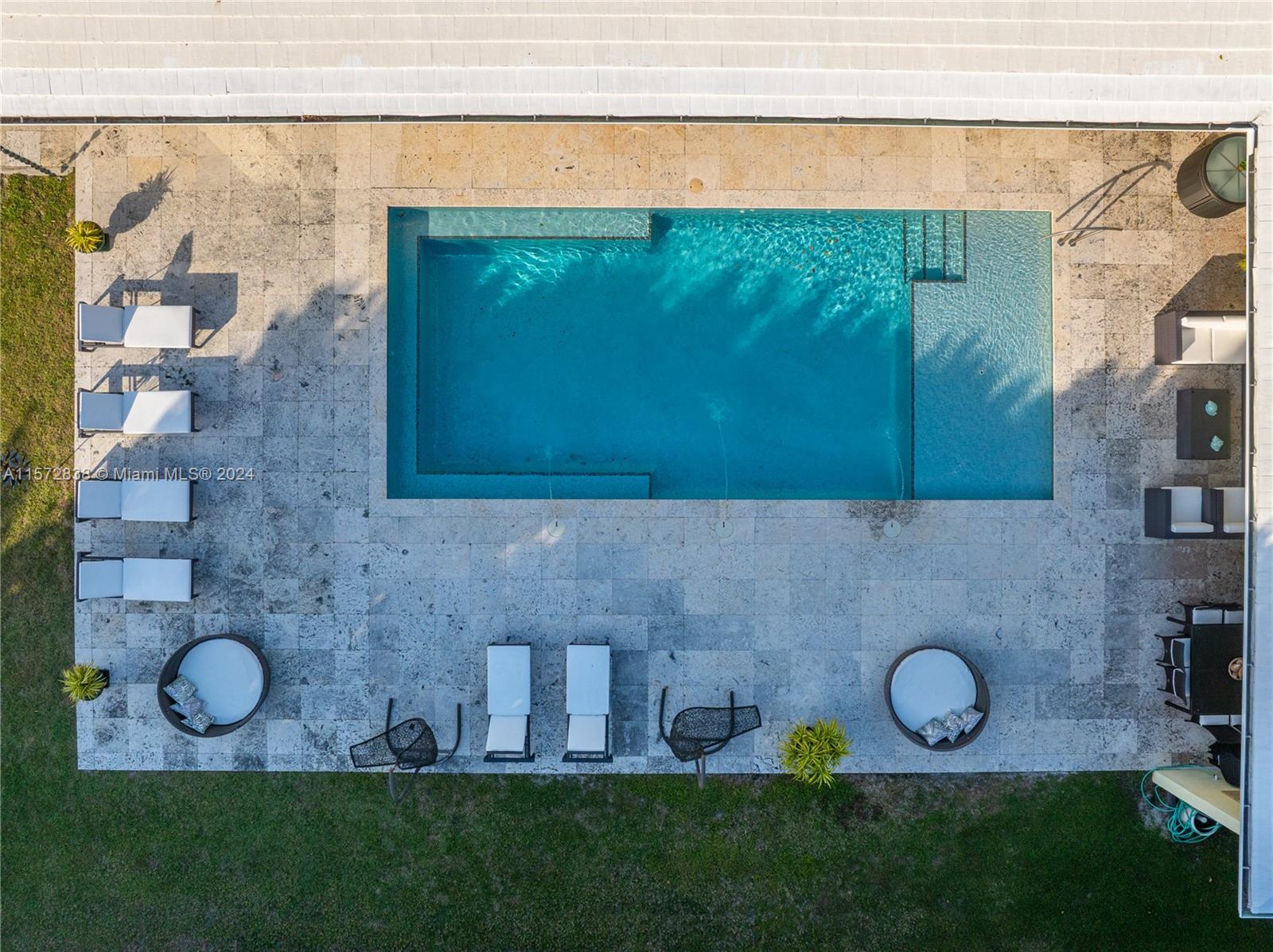 TROPICAL ISLE HOMES SUB 4 - Residential