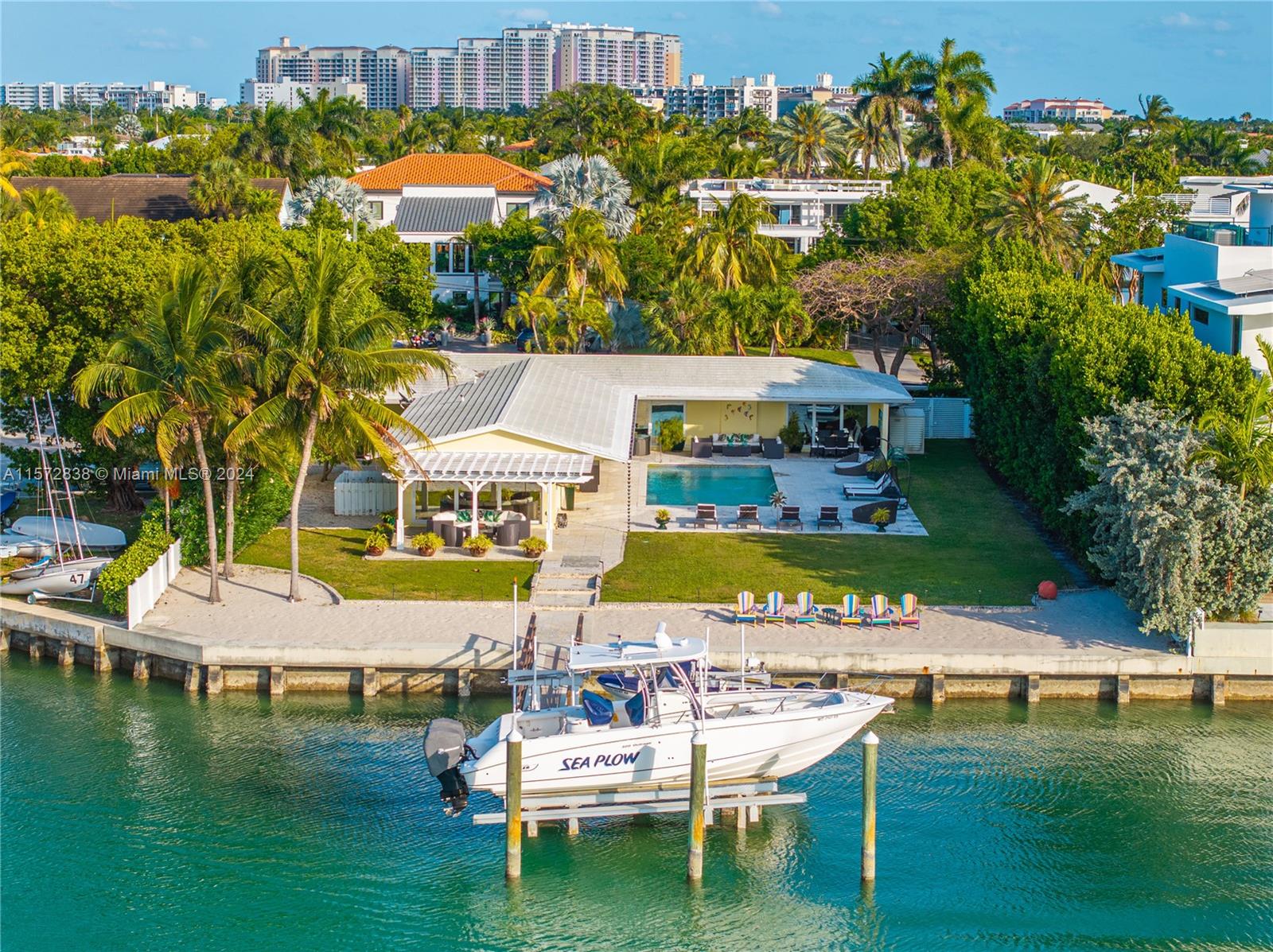 TROPICAL ISLE HOMES SUB 4 - Residential