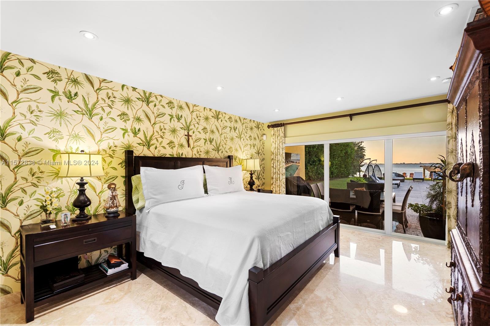 TROPICAL ISLE HOMES SUB 4 - Residential