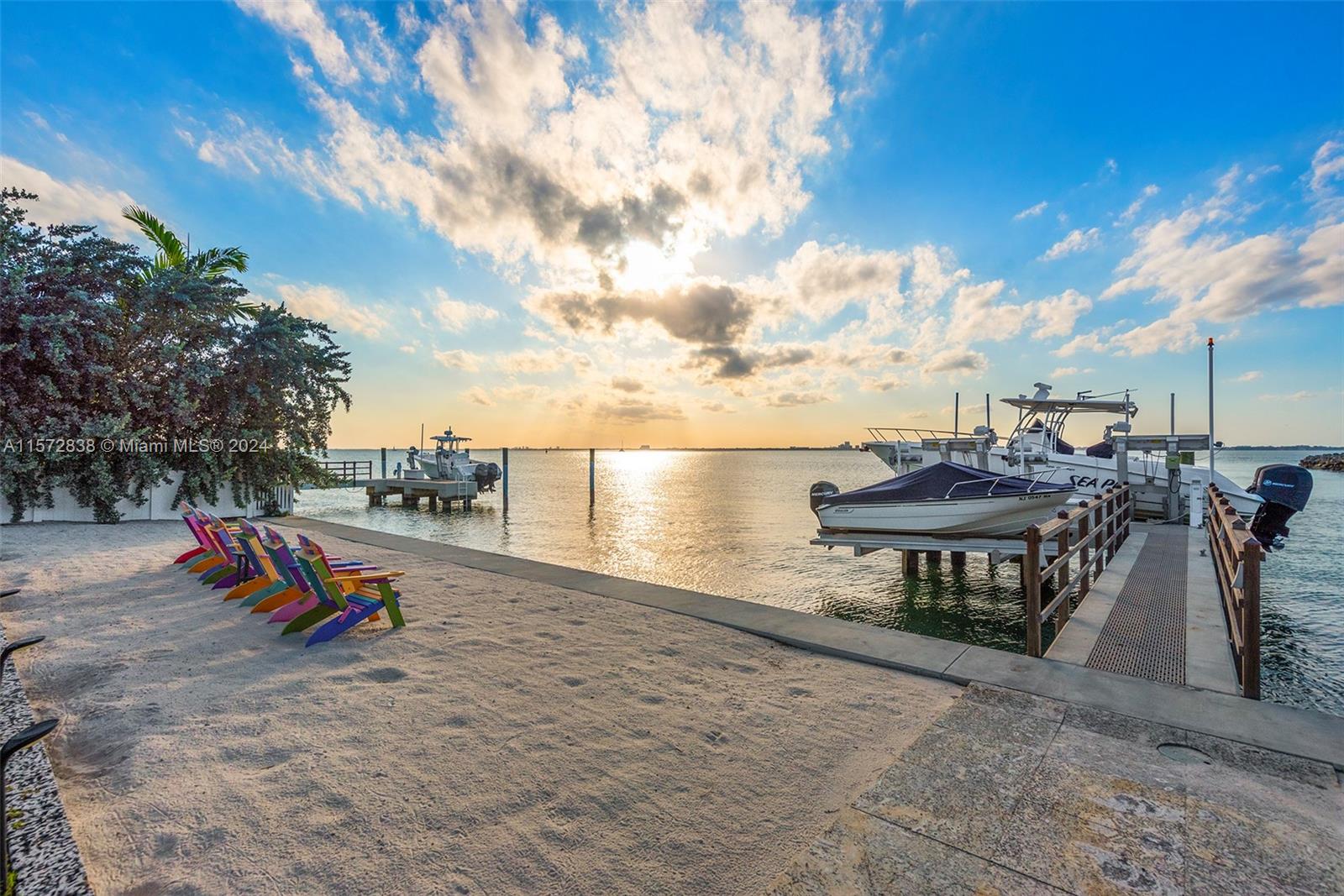 TROPICAL ISLE HOMES SUB 4 - Residential