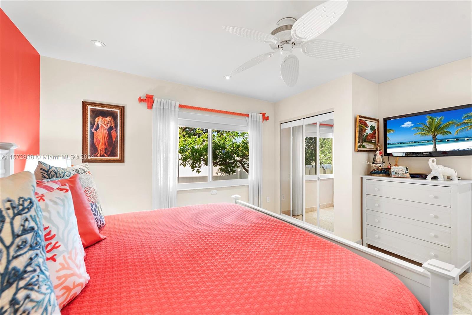 TROPICAL ISLE HOMES SUB 4 - Residential