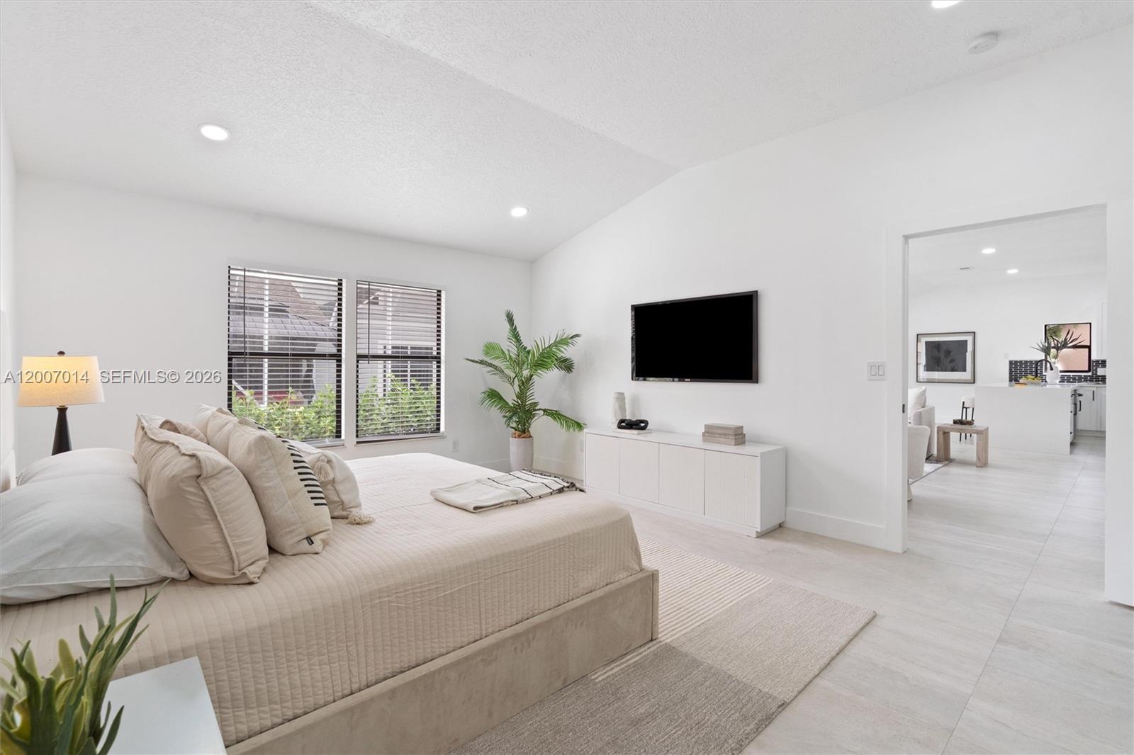 MEADOWLAND COVE 1 OF WELL - Residential