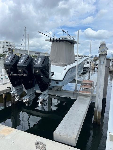 GROVE ISLE MARINA - Land