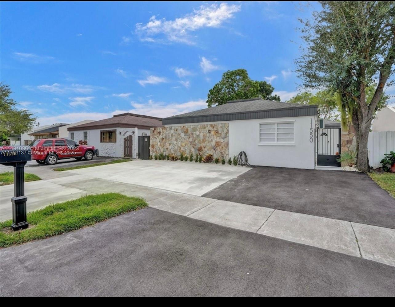 Rental Property at 11550 Sw 80th Ter  , Miami, Broward County, Florida - Bedrooms: 4 
Bathrooms: 3.5  - $3,950 MO.