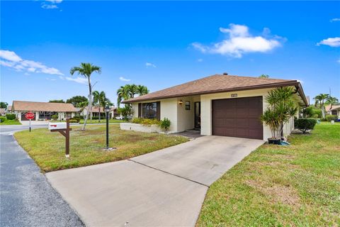 6109 S Ambertree Ln Green Acres FL 33463