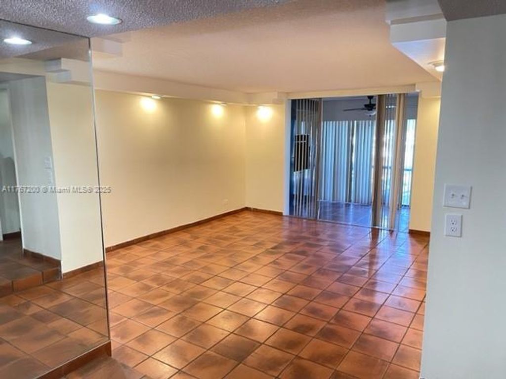 Photo of 3760 Inverrary Dr #1Y, Lauderhill, FL 33319 (MLS # A11767200)