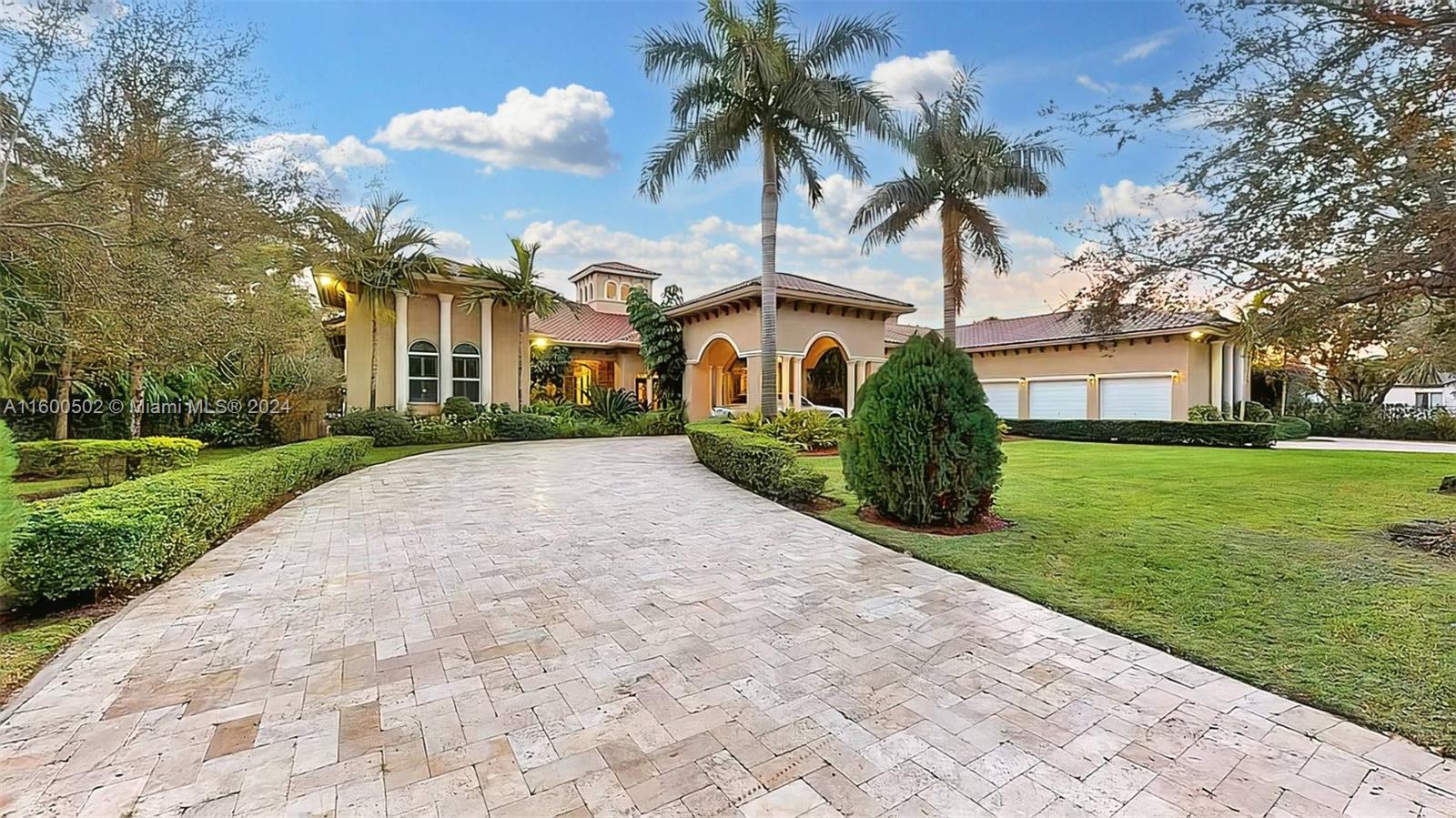 View Pinecrest, FL 33156 house