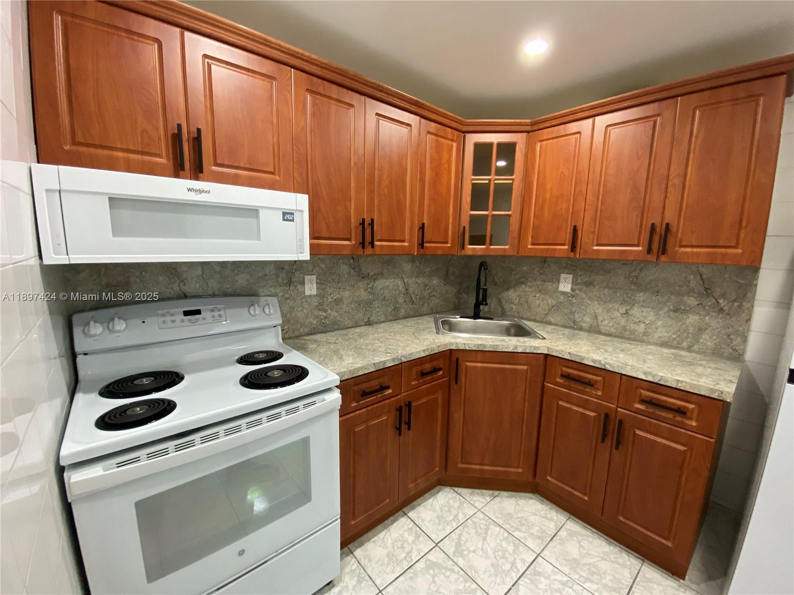 CASTILLIAN CLUB CONDO - Residential Lease