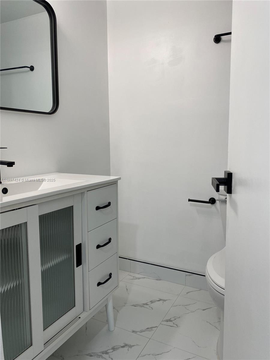 CASTILLIAN CLUB CONDO - Residential Lease