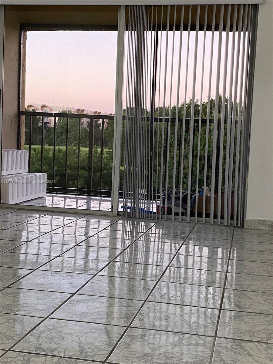 CASTILLIAN CLUB CONDO - Residential Lease