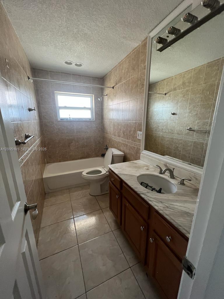 NORTH LAUDERDALE VILLAGE - Residential