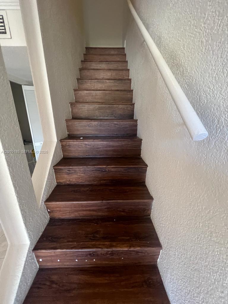 NORTH LAUDERDALE VILLAGE - Residential