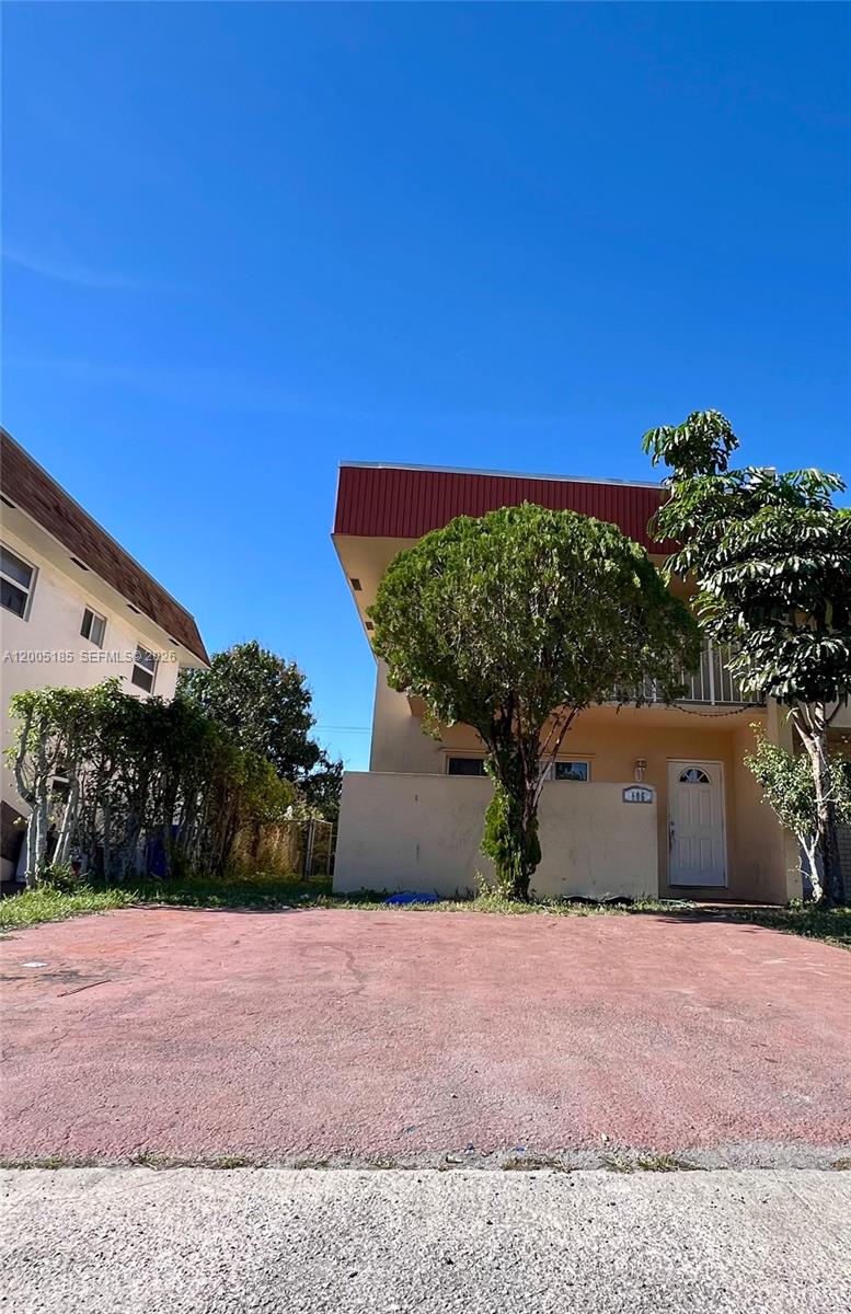 NORTH LAUDERDALE VILLAGE - Residential