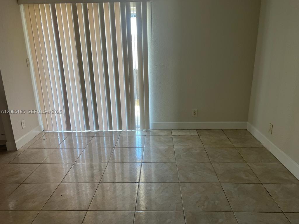NORTH LAUDERDALE VILLAGE - Residential