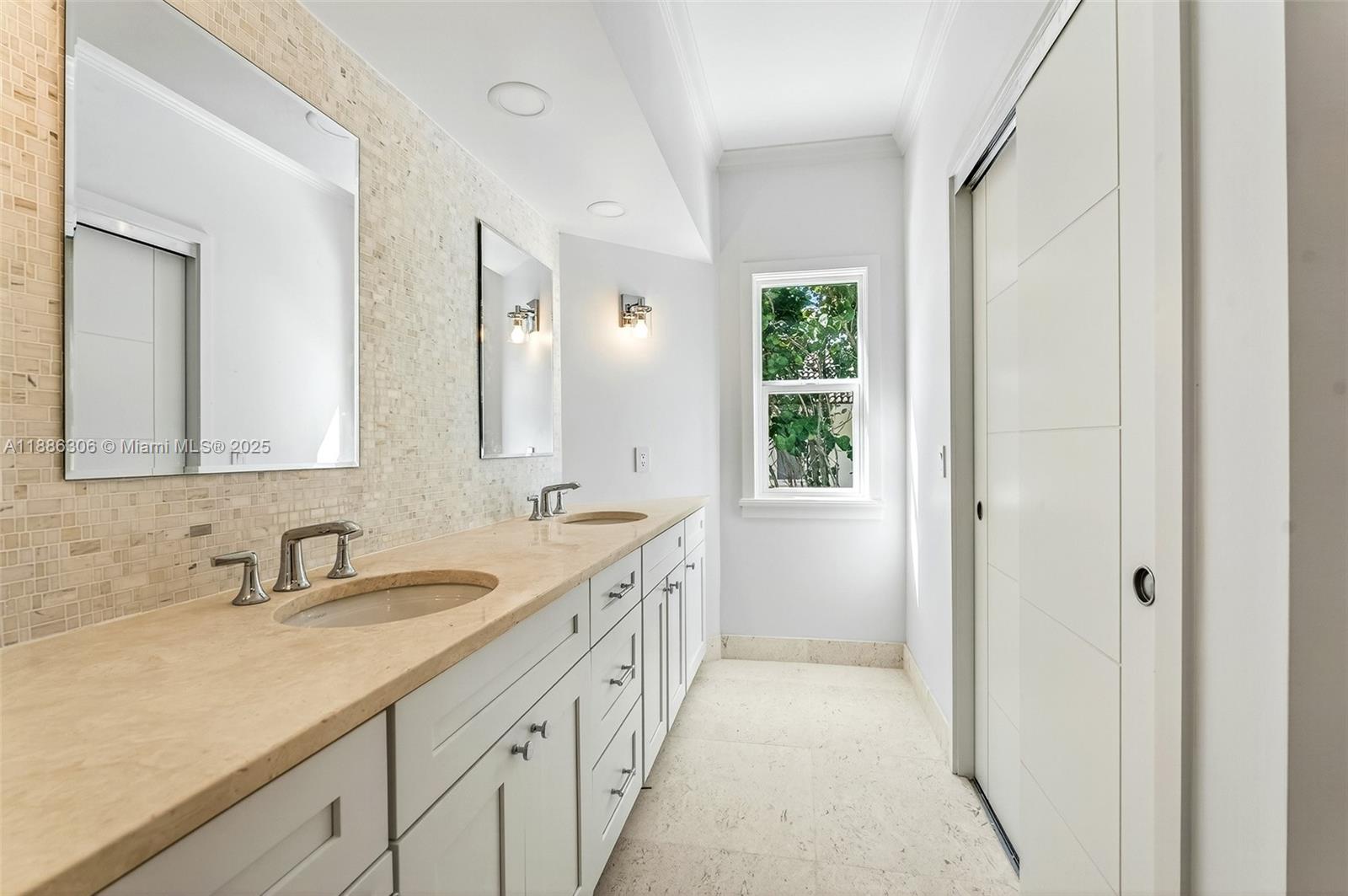 MAROON SUBDIVISION UNIT 2 - Residential