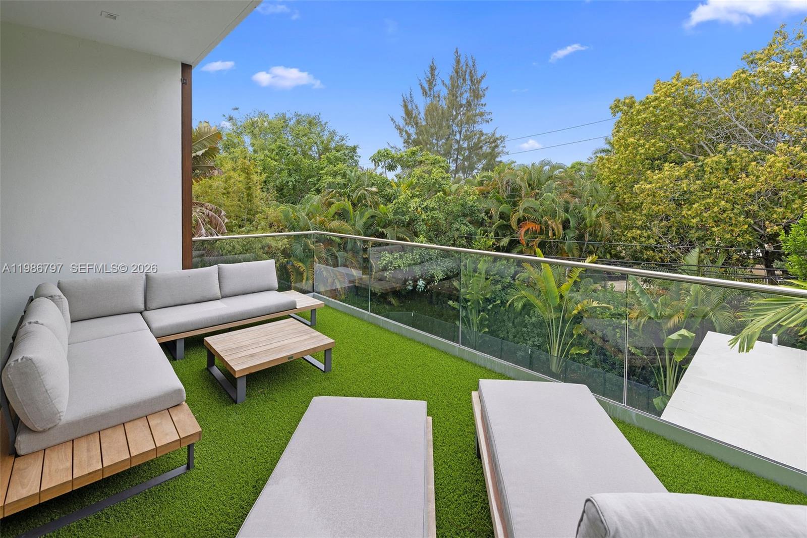 SURPRISE LAKE - Residential