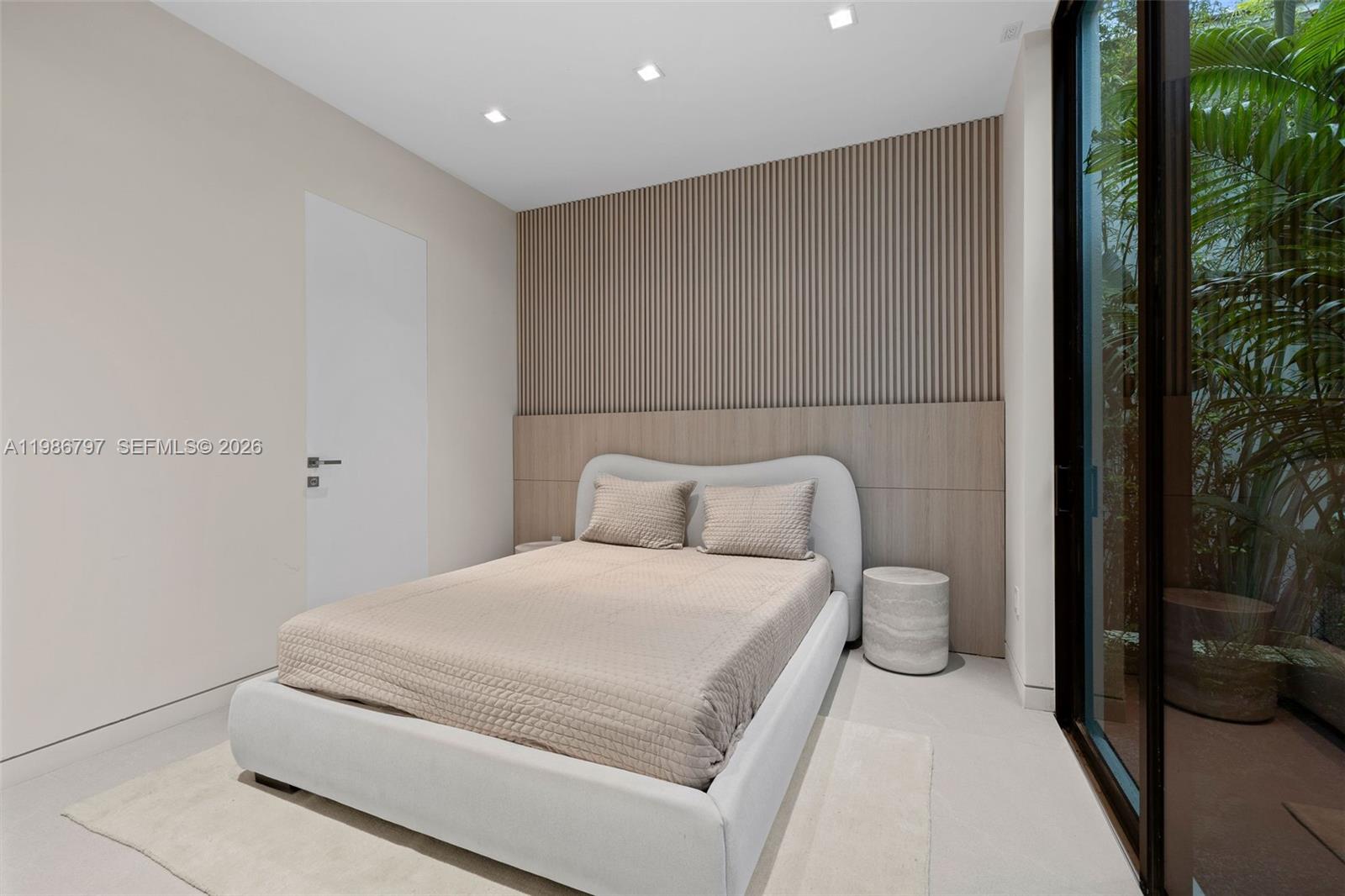 SURPRISE LAKE - Residential