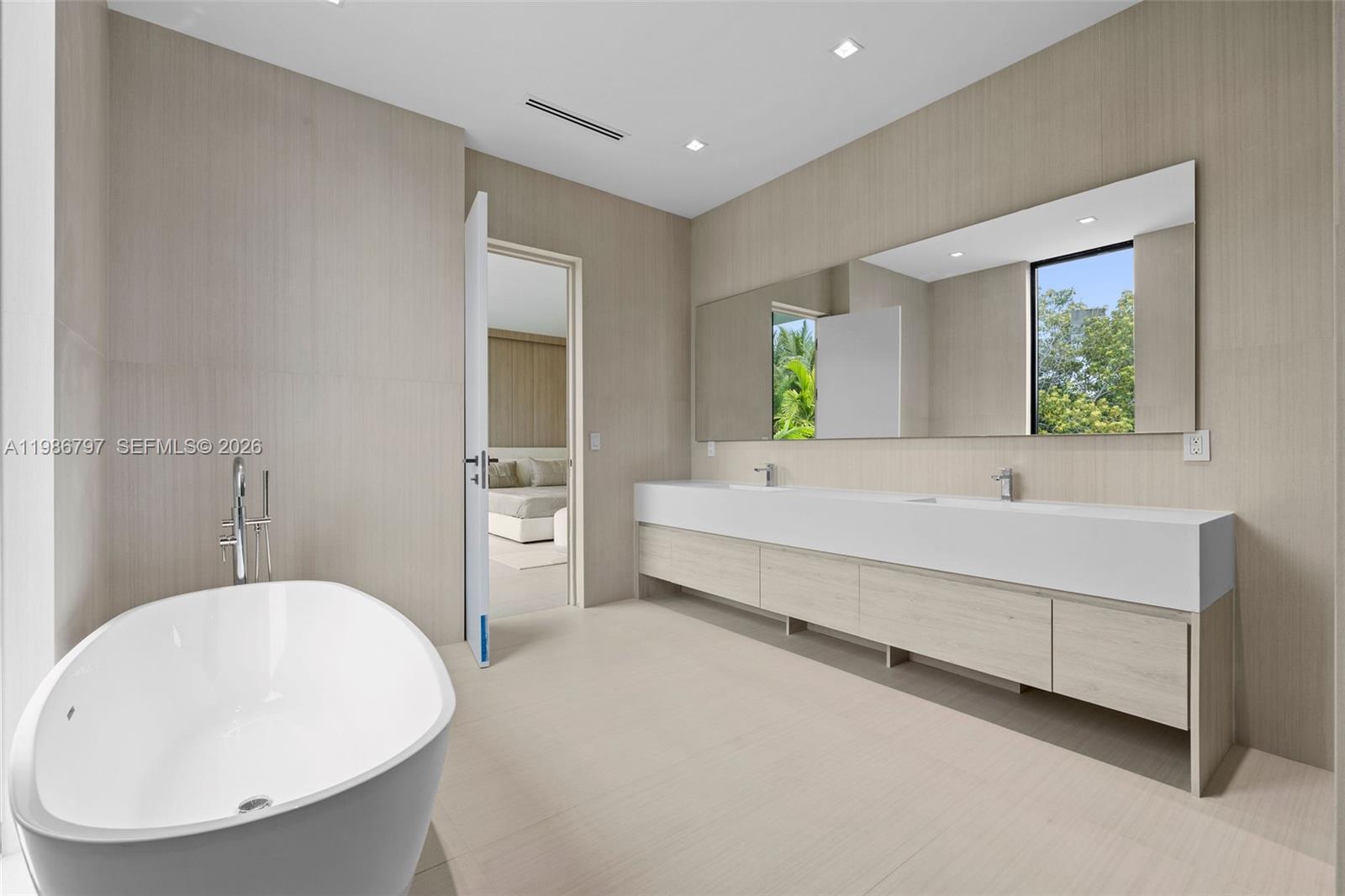 SURPRISE LAKE - Residential