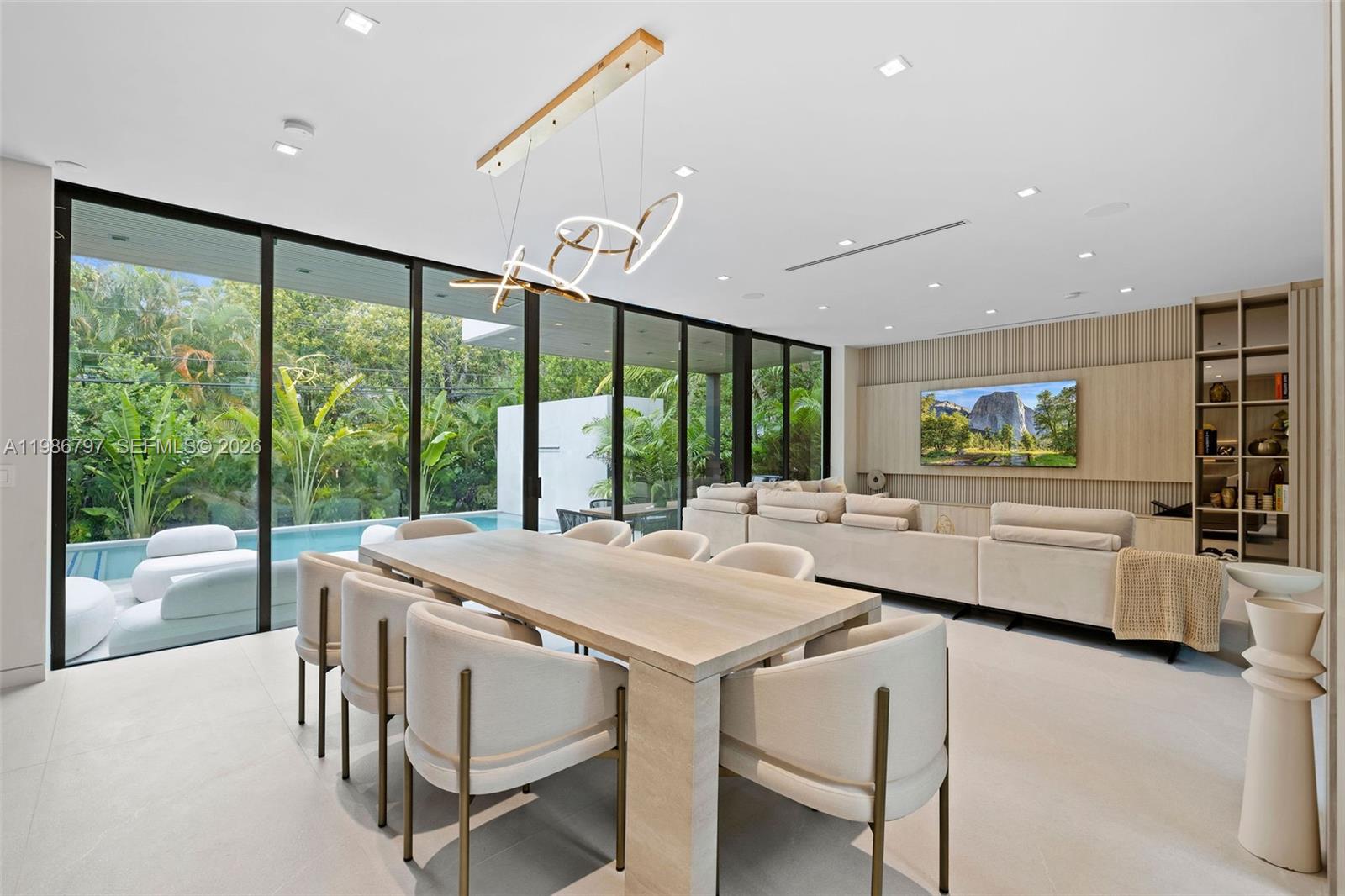 SURPRISE LAKE - Residential