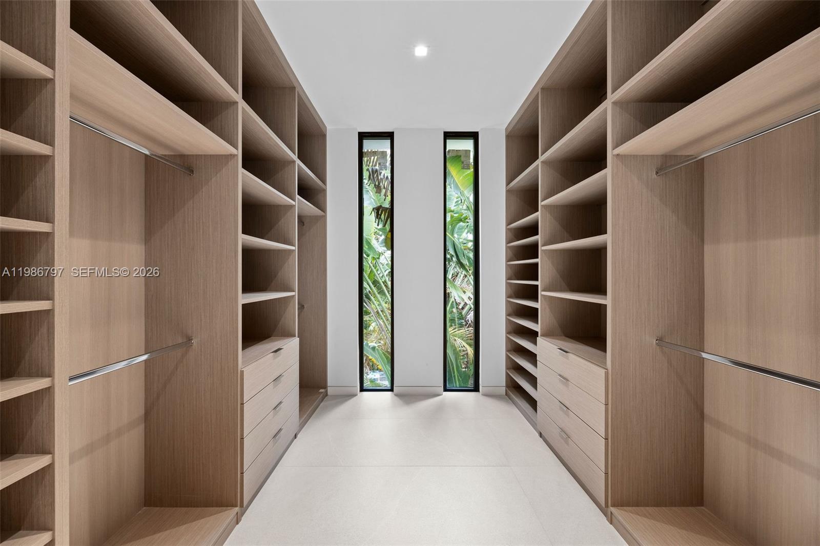 SURPRISE LAKE - Residential