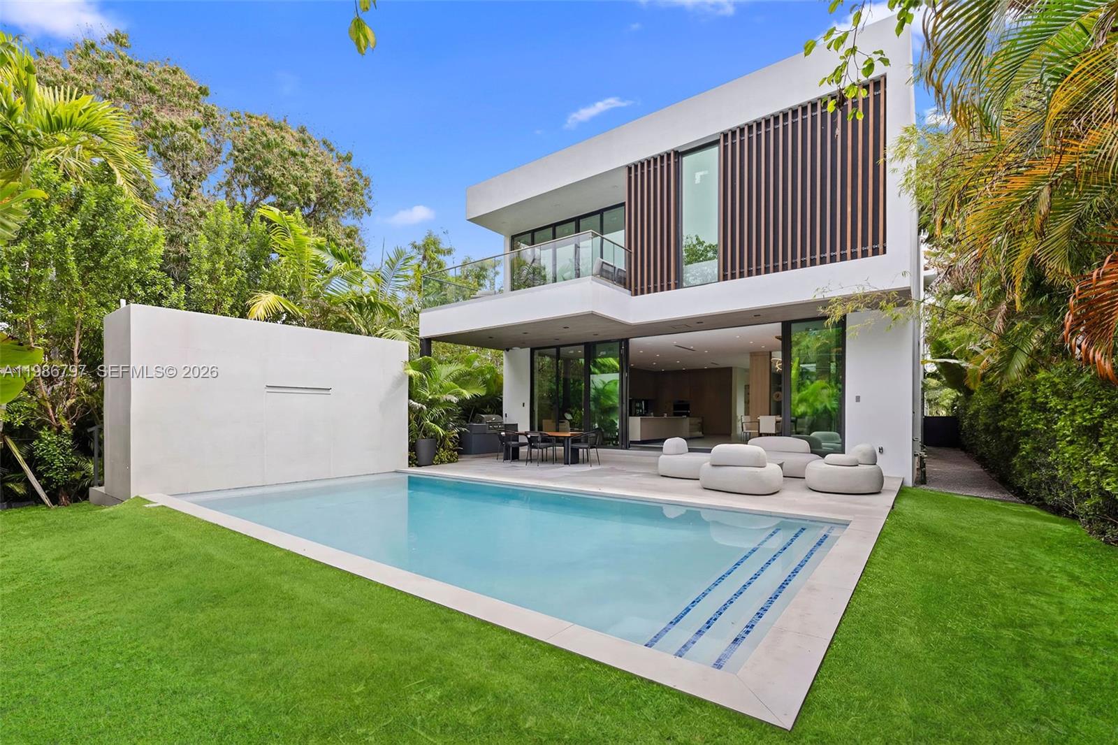 SURPRISE LAKE - Residential