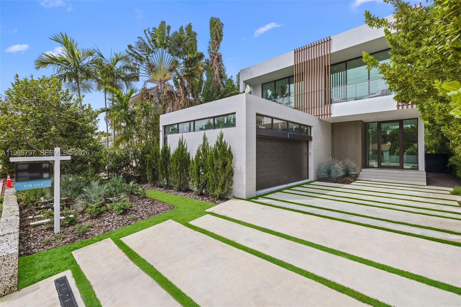 SURPRISE LAKE - Residential