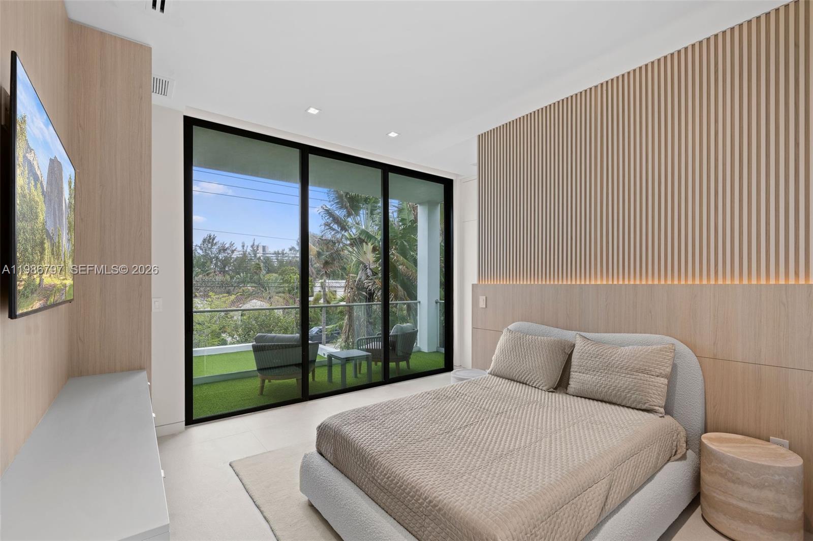 SURPRISE LAKE - Residential