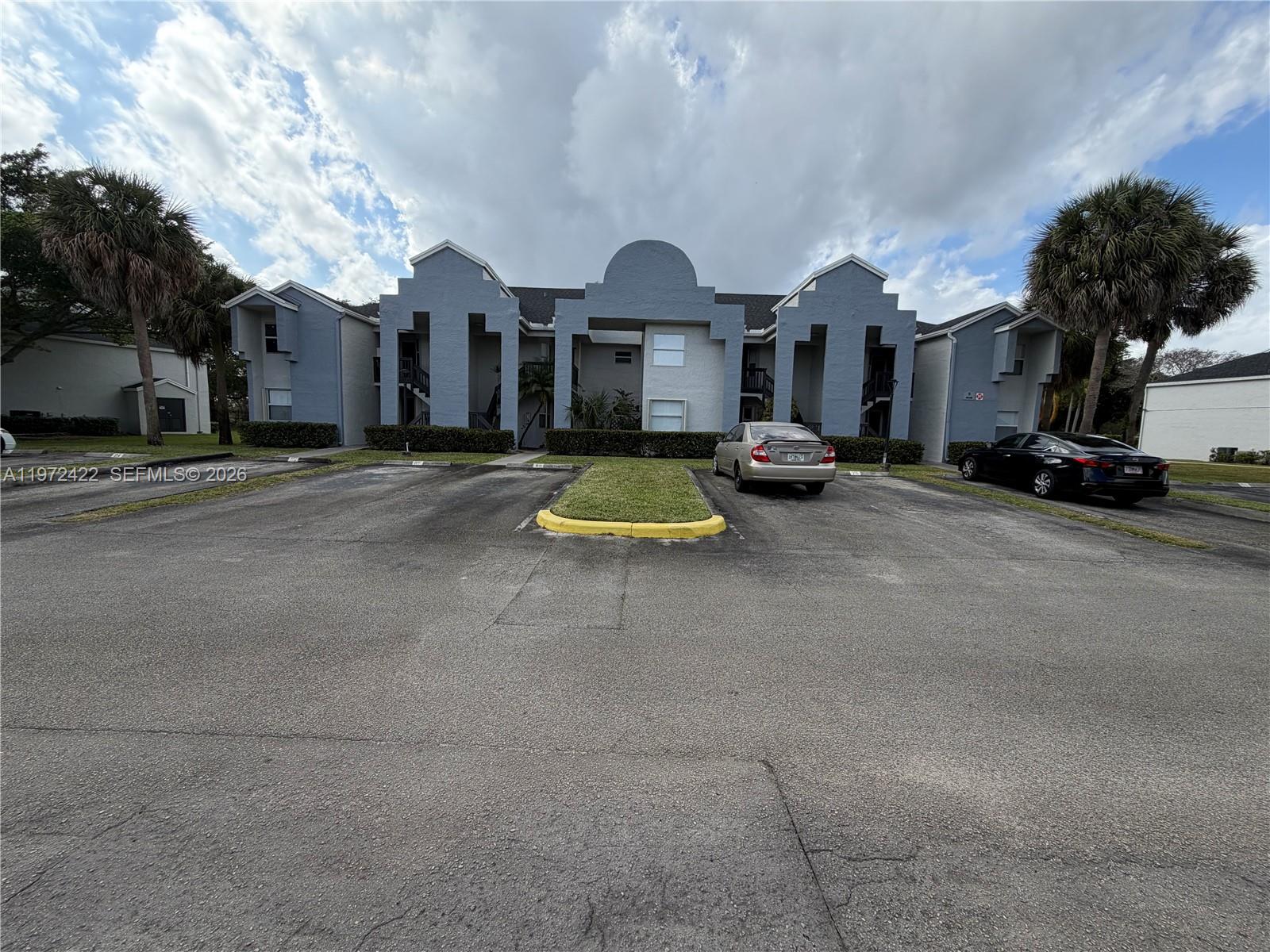 FAIRWAY GREENS CONDO HOME - Residential