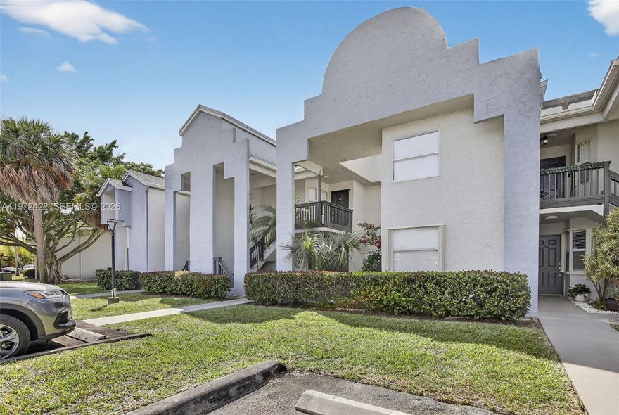 Spacious 1/1 condo on the first floor with just under 800sqft of living area, tile floors, and an update kitchen Ready for the next owner to add their own touches, or for an investor to rent it right away.