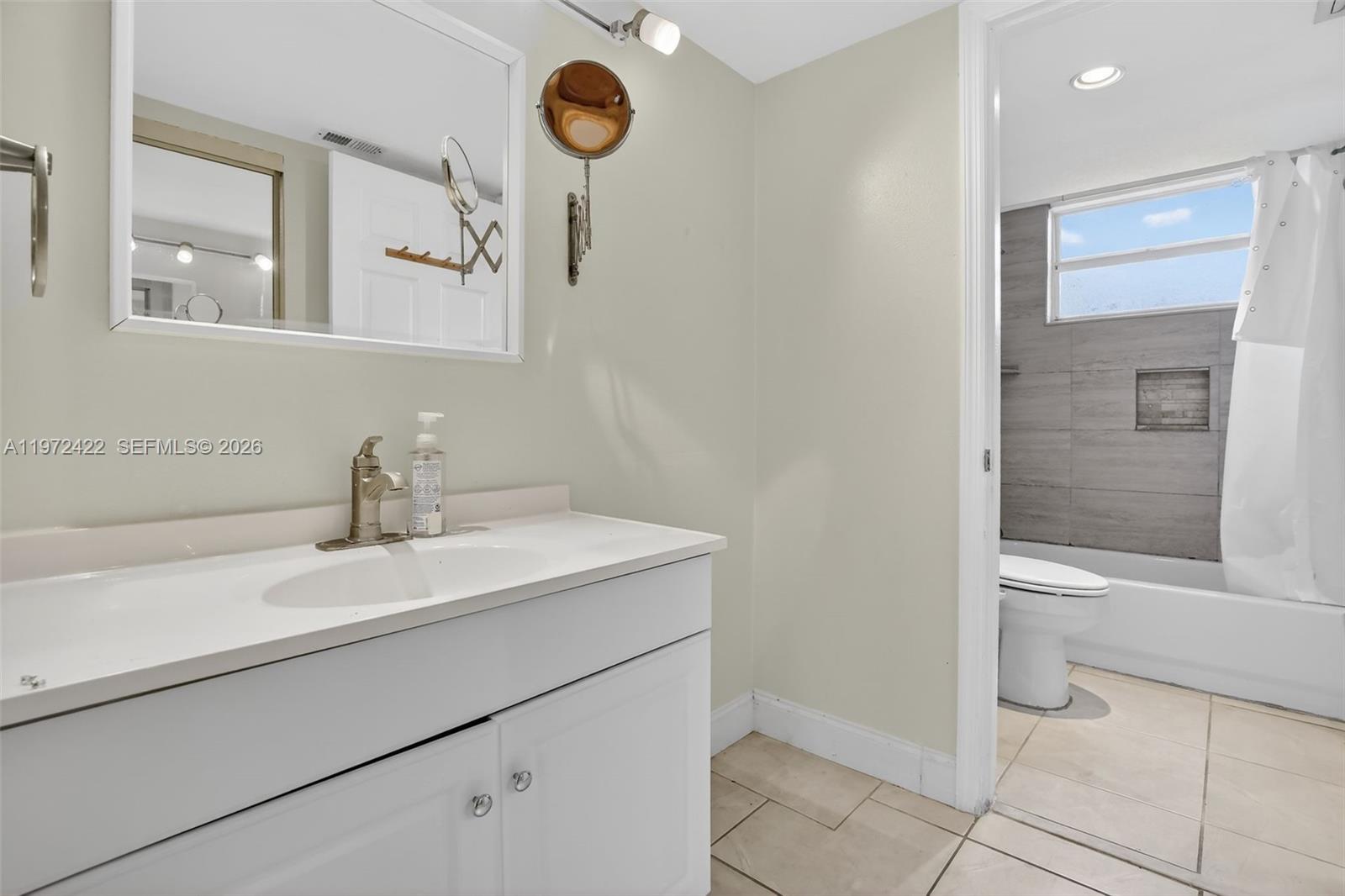 FAIRWAY GREENS CONDO HOME - Residential