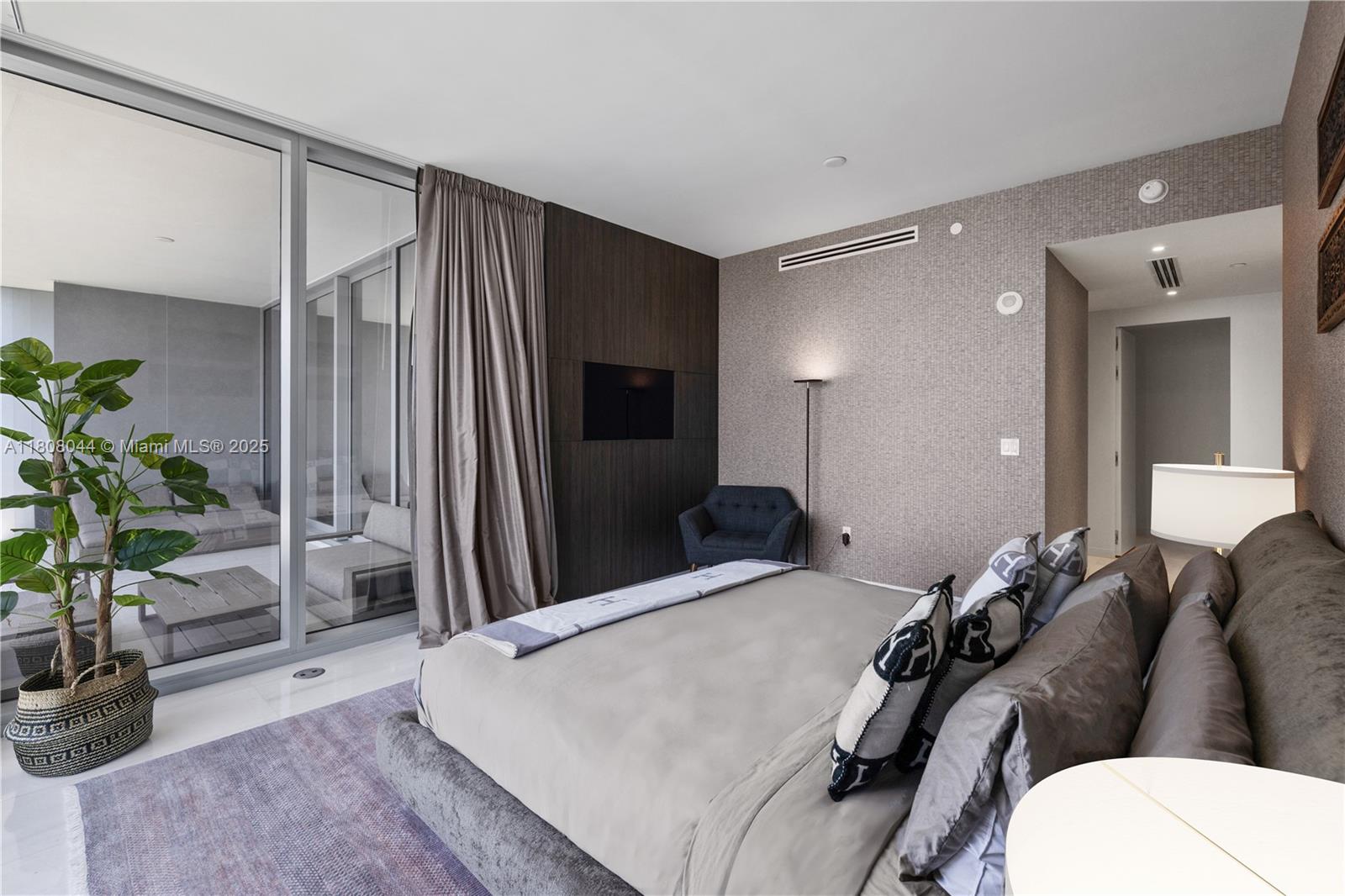 Aston Martin Residences Co - Residential
