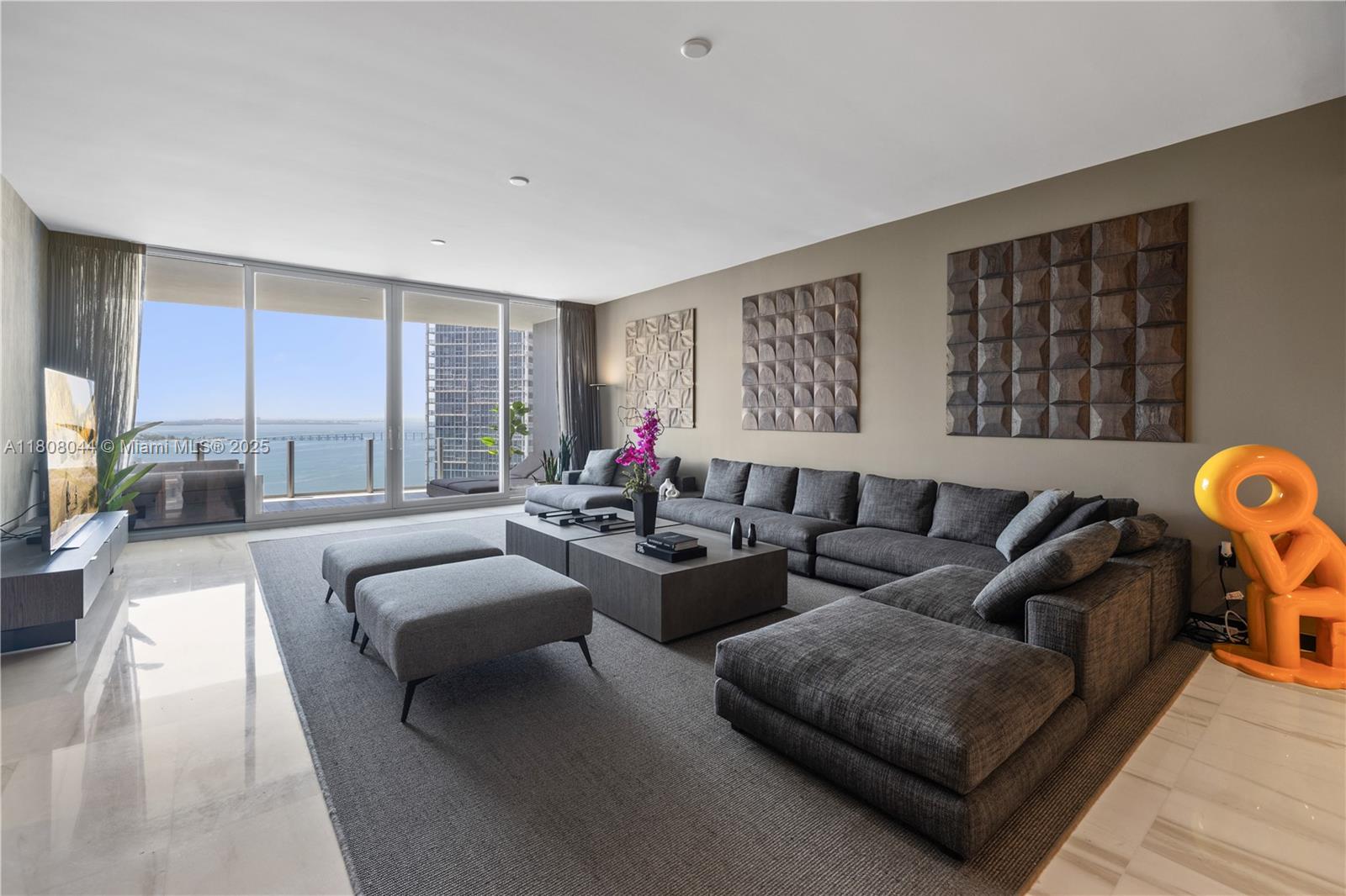 300 Biscayne Blvd Way 3104