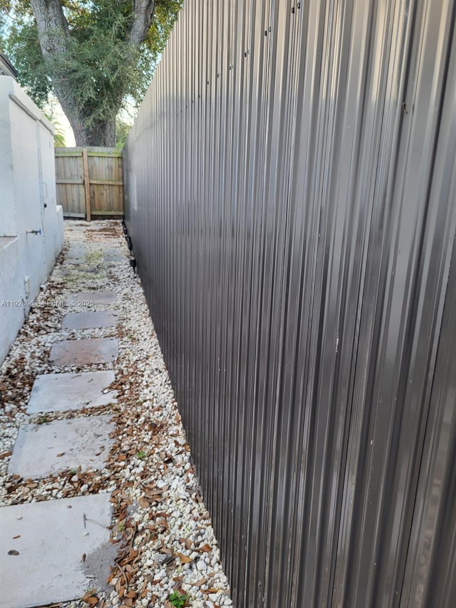 22ND AVE MANOR - Residential Lease