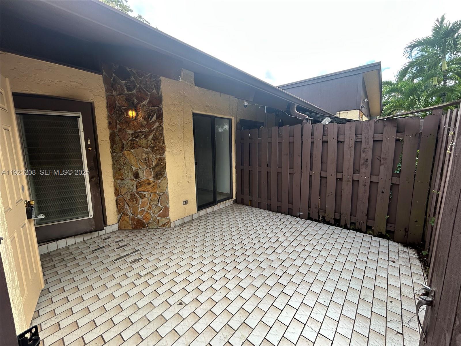 534 Briarwood Cir 1-48