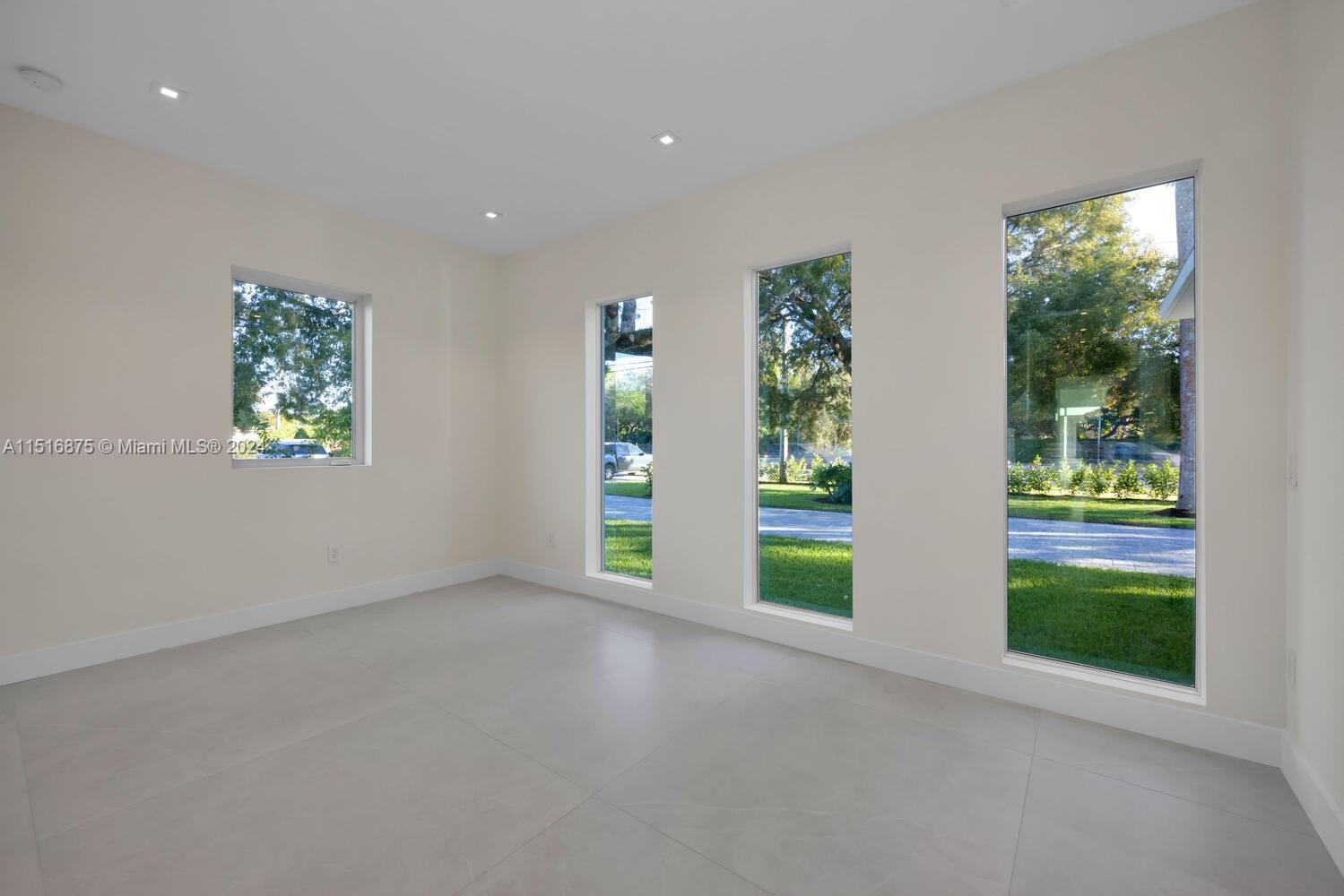 PALM MIAMI AMD - Residential