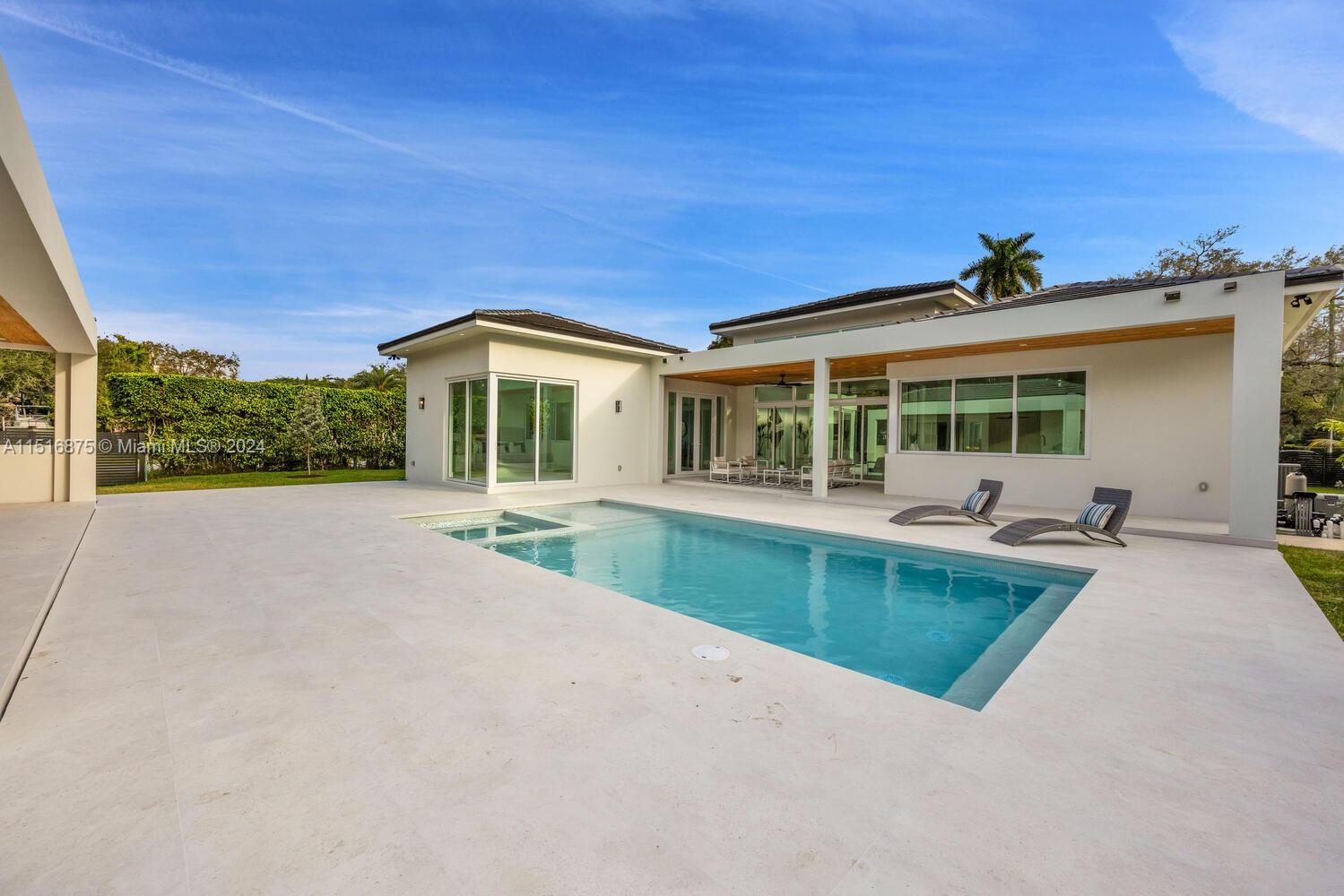 PALM MIAMI AMD - Residential