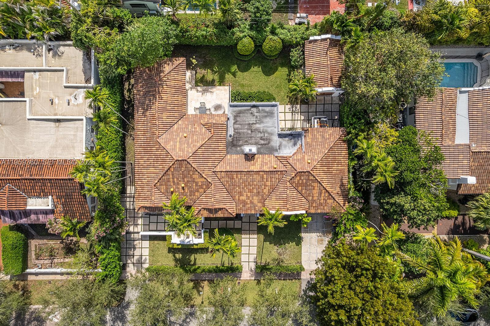 CORAL GABLES SEC B - Residential Lease