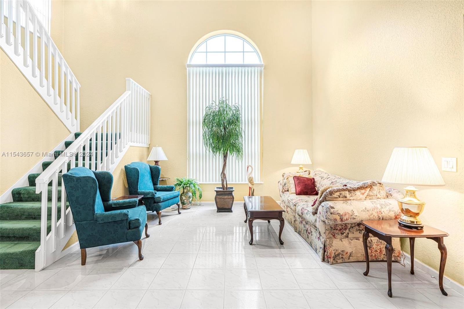 EMBASSY LAKES - Residential