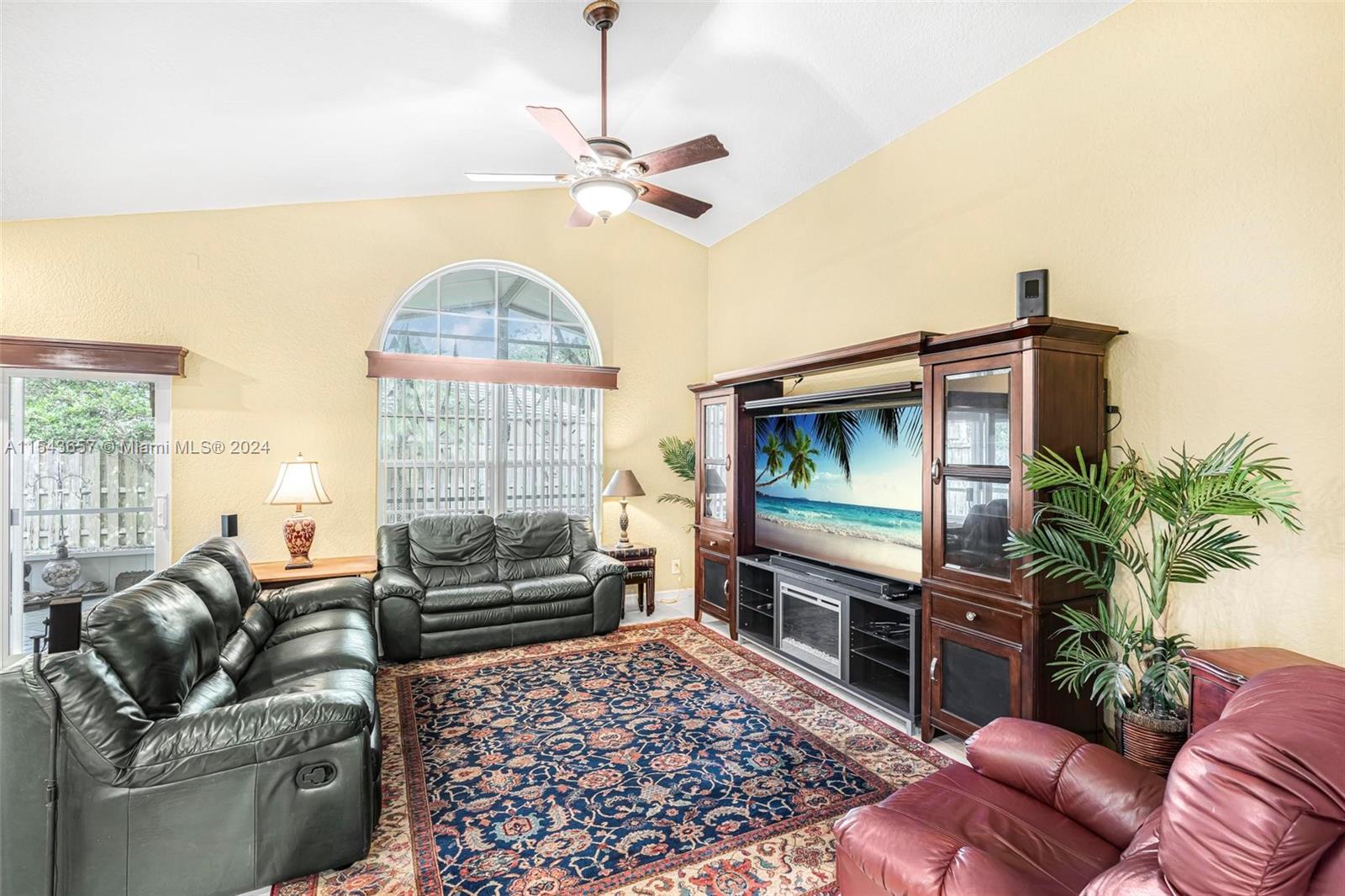 EMBASSY LAKES - Residential