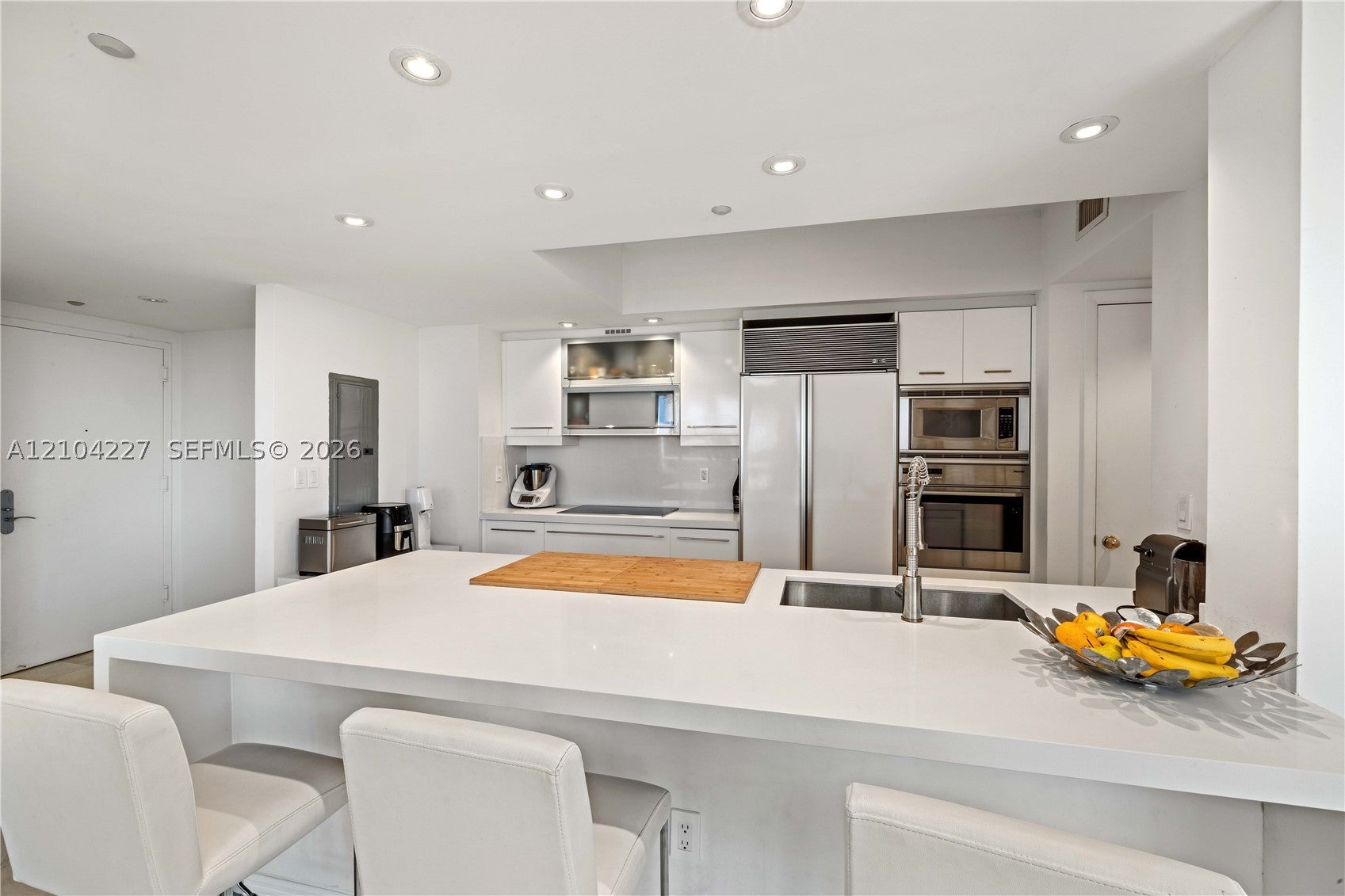 400 Alton Rd 610