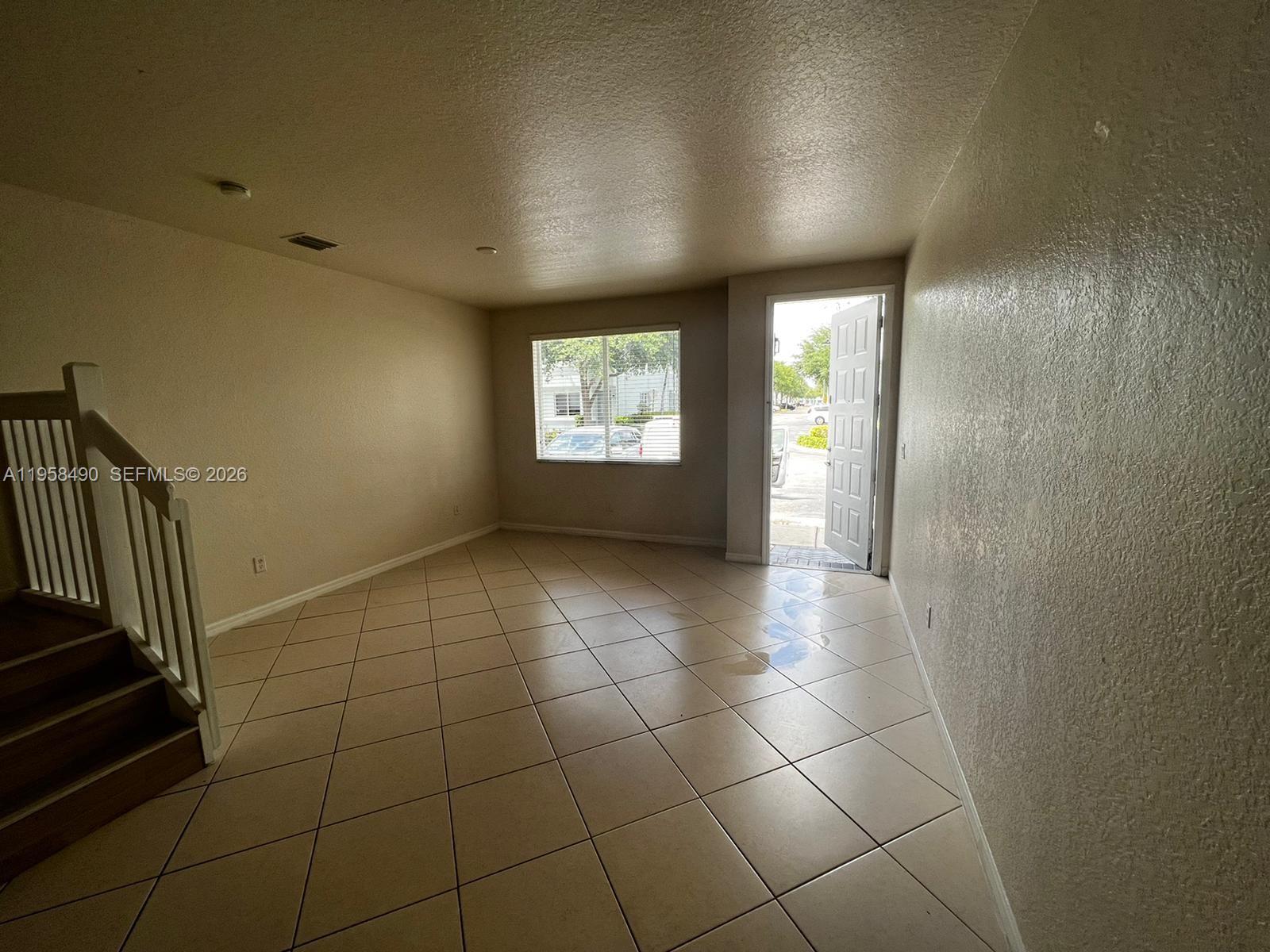 1909 Hibiscus Ln 1909