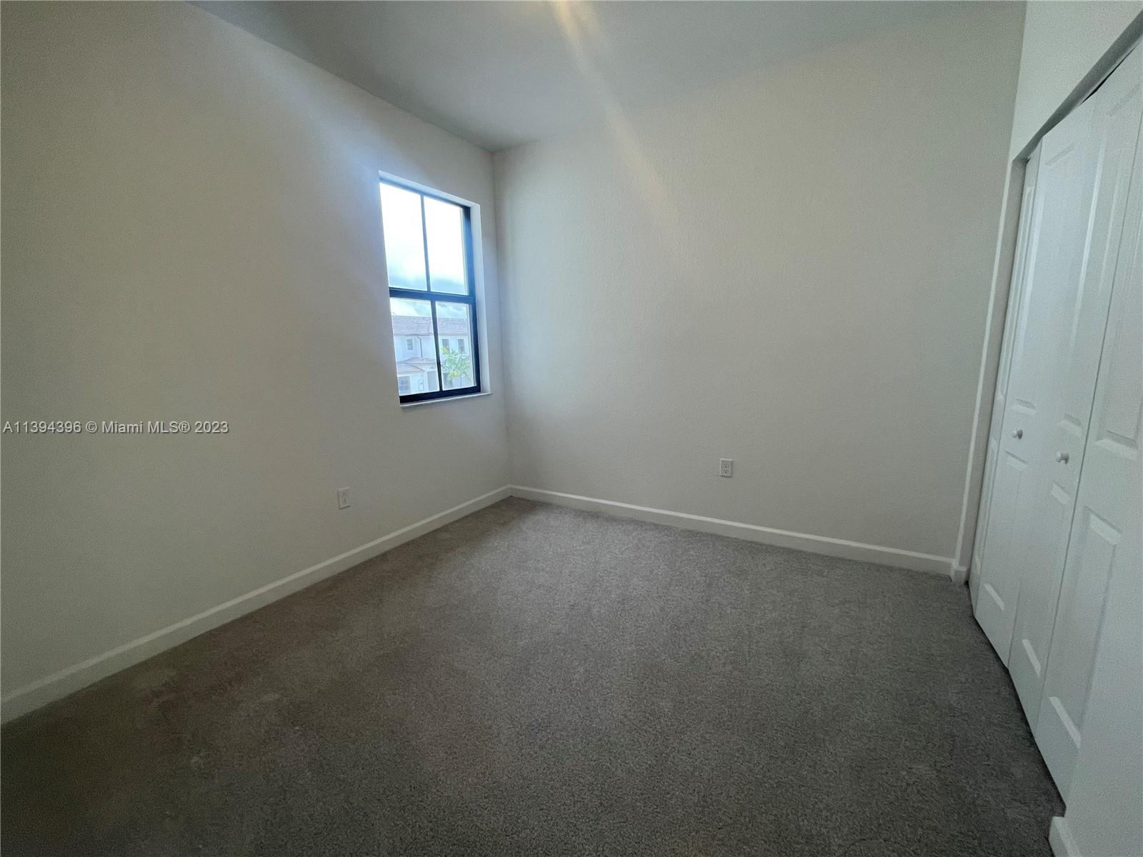 SIENA RESERVE - Residential Lease