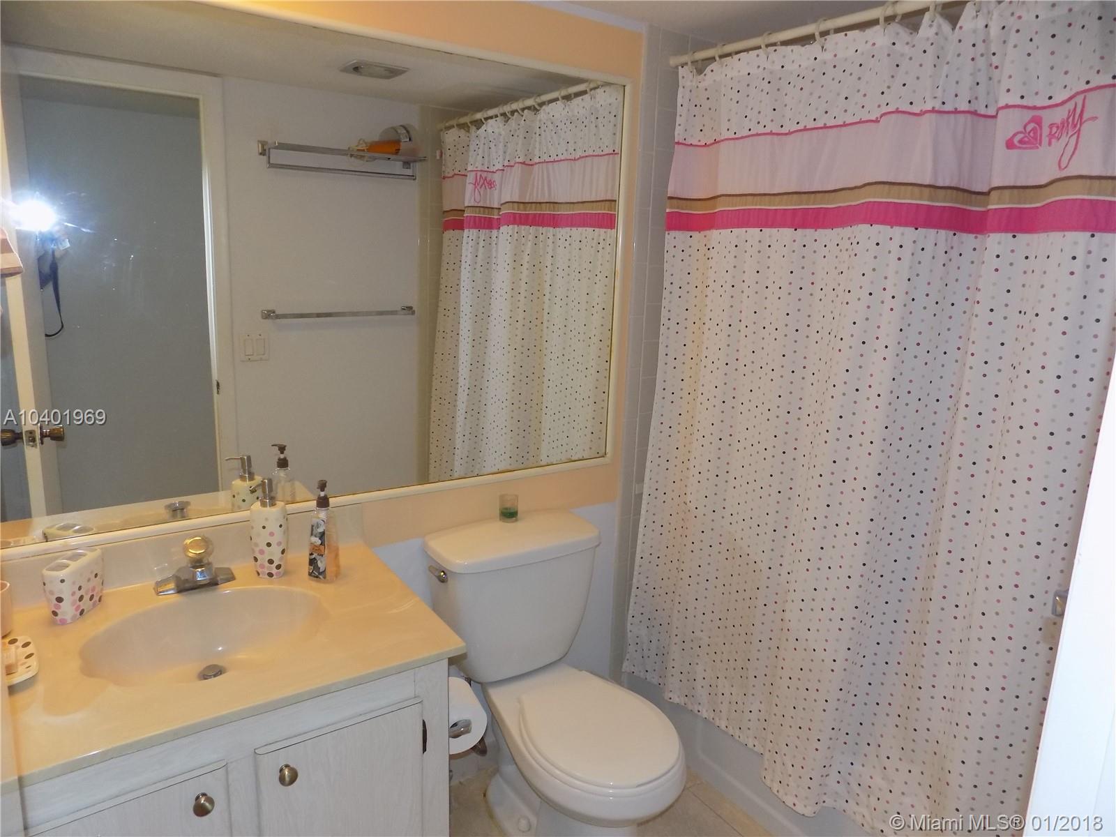 CYPRESS BEND 1-B & 1-C CO - Residential Lease