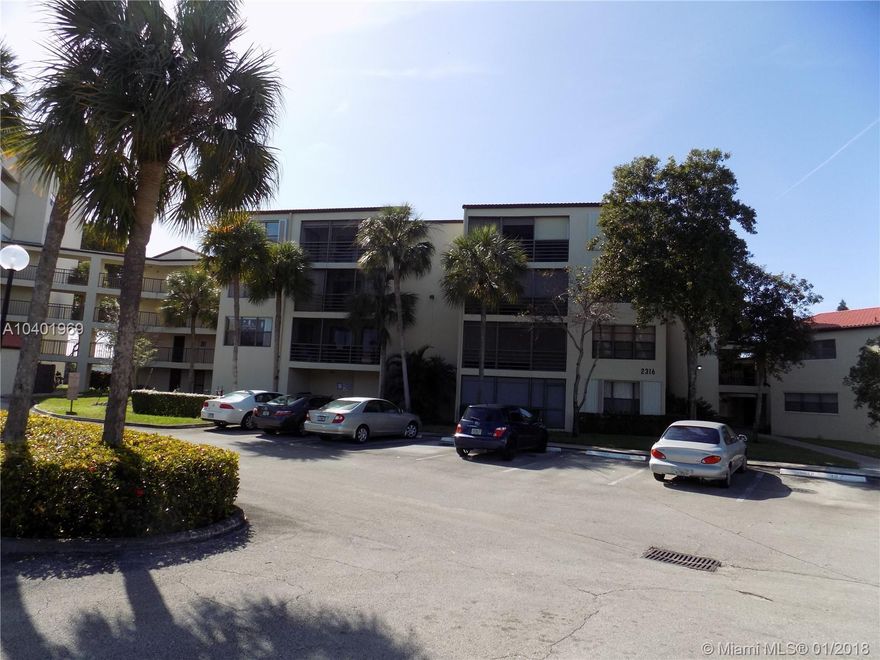 Great 2 bedrooms and 2 bathrooms furnished apartment in Cypress Bend.  Nicely decorated, newer appliances, laminate wood floors throughout, hurricane shutters, second bedroom can be used as a den or as a bedroom, ready to move in. Near the Isle casino, shops, restaurants and beaches.