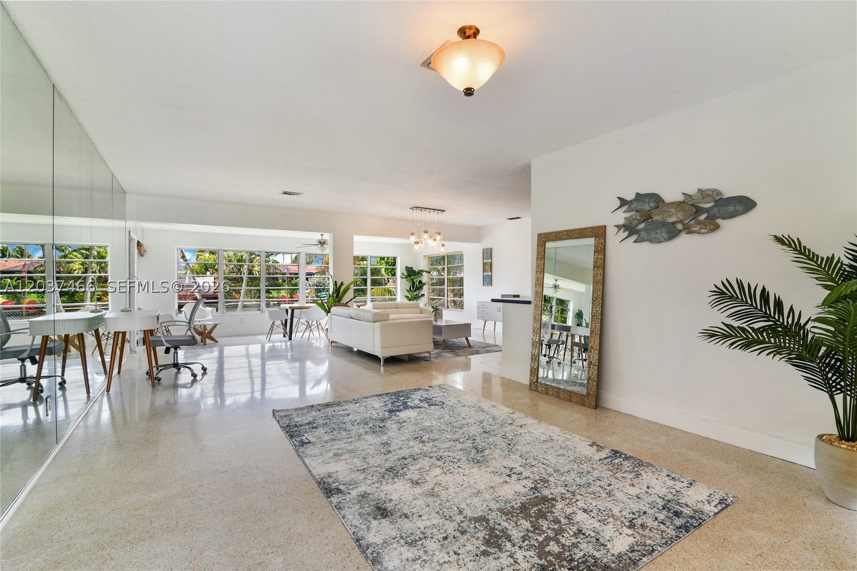 2901 NW 9th Ter