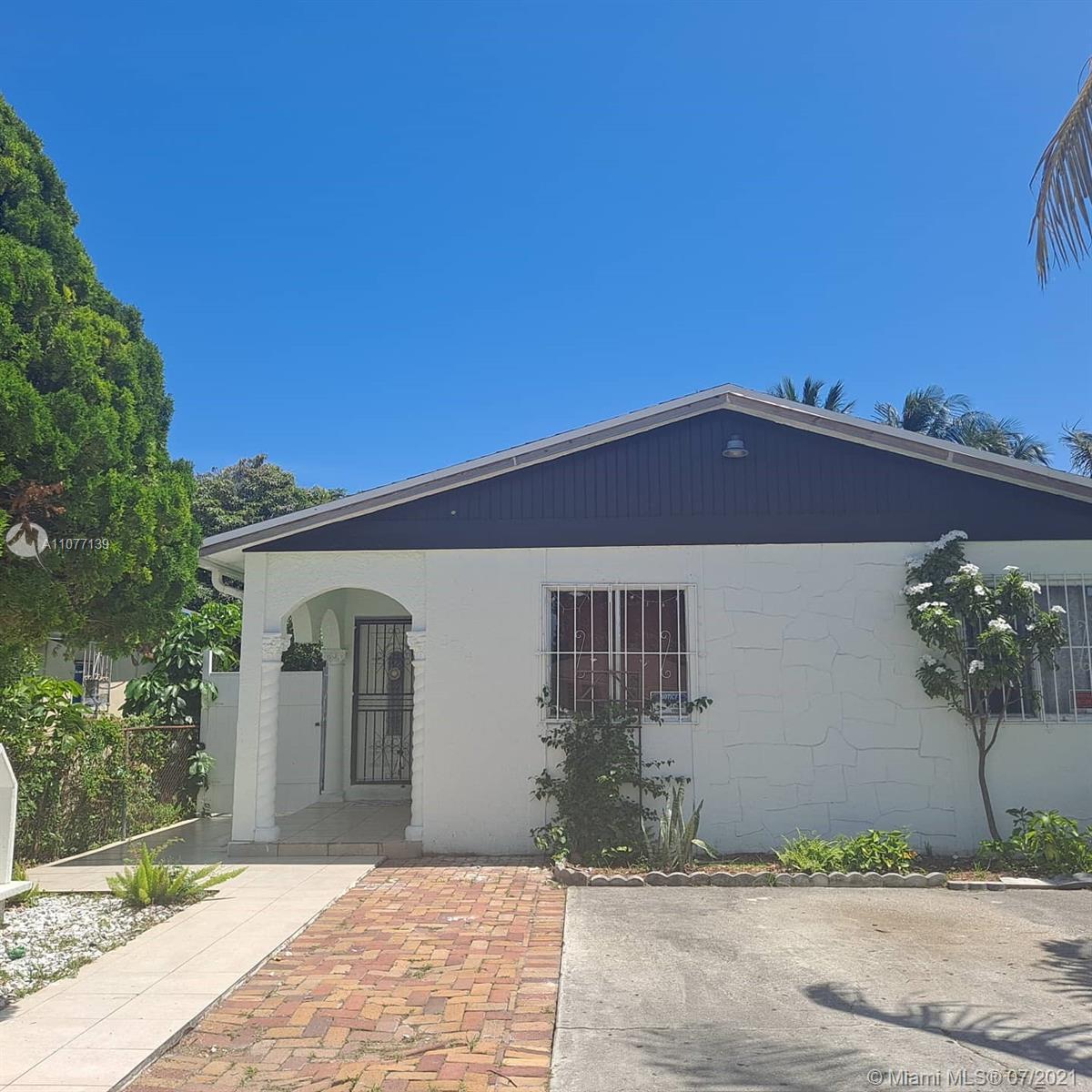 Spacious Apartment Ready to Move in... All Utilities included. On Lock Box, Use Showassist