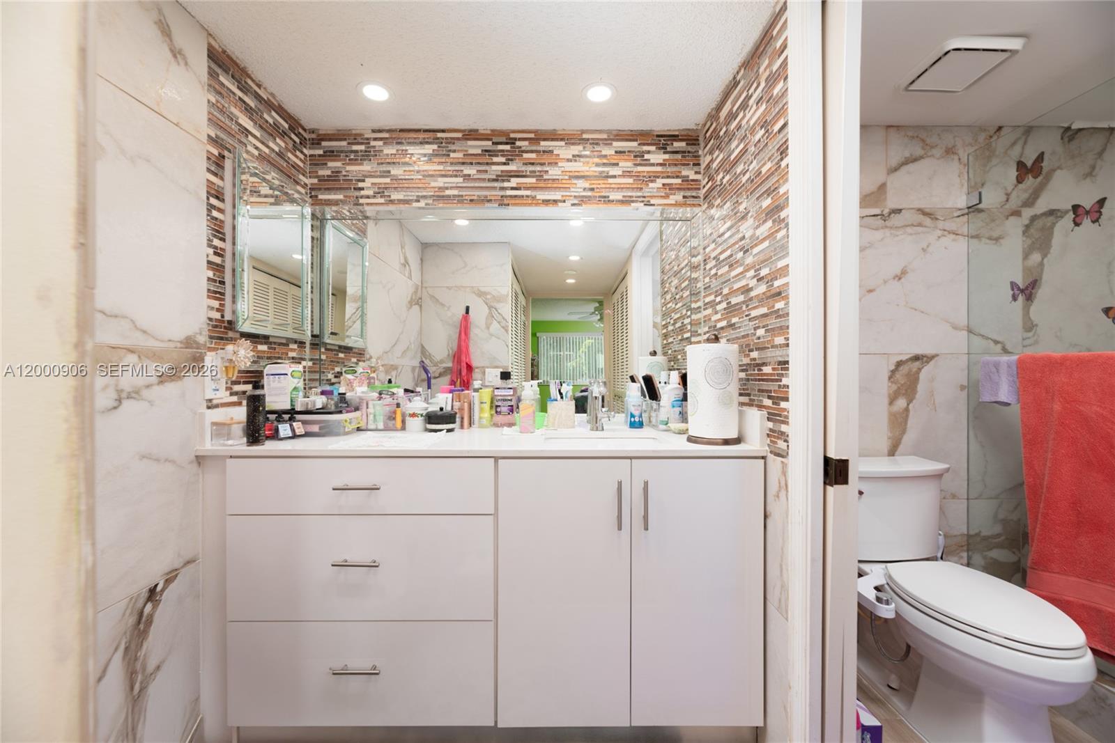 TRENT CONDOMINIUM - Residential